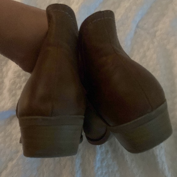 Comfortable - Picture 4 of 5